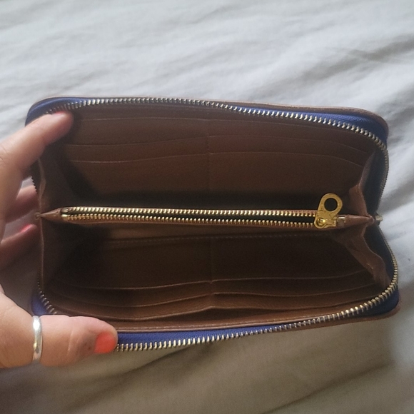 Marc by Marc Jacobs Leather Wallet - Picture 3 of 8